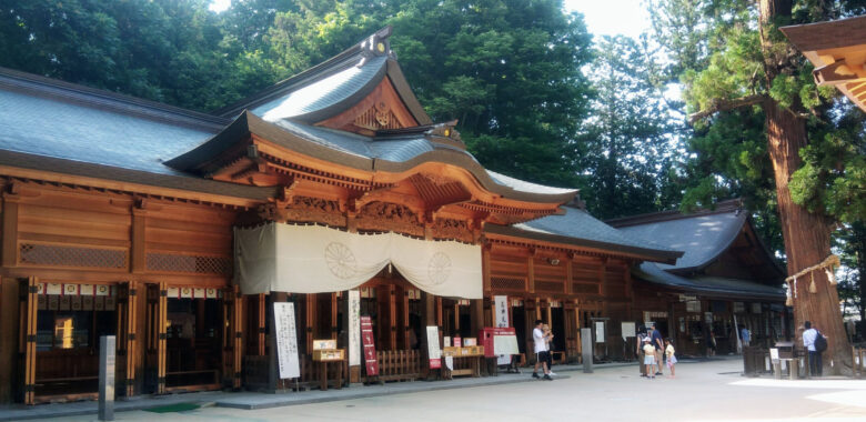 本物の 【古本】穂髙神社における四至と榊立の研究 穂高神社社務所 